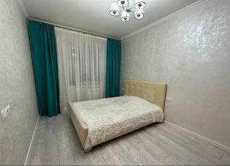 Продаю двухкомнатную квартиру, 55 м2, Краснодар, улица Гидростроителей, 13, улица Гидростроителей