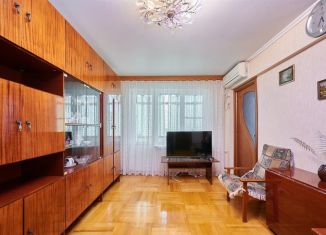 Продаю 4-комнатную квартиру, 59 м2, Краснодар, Новгородская улица, 13, микрорайон ХБК