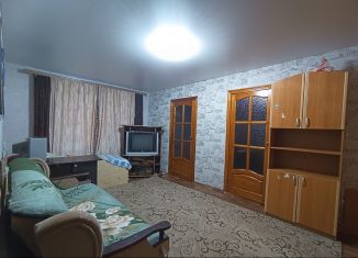 Продам четырехкомнатную квартиру, 62 м2, Оренбургская область, 2-й микрорайон, 7
