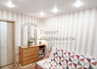 Продается 3-комнатная квартира, 55 м2, Мурманская область, улица Генерала Щербакова, 2