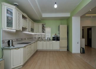 Продам трехкомнатную квартиру, 133.4 м2, Тюмень, Центральный округ, Водопроводная улица, 6к1