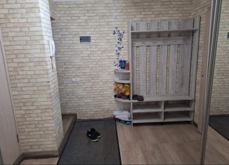 Продается 3-ком. квартира, 61 м2, Вязьма, улица Дмитрова Гора, 2