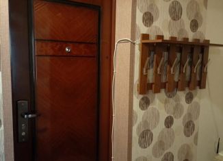 Сдается в аренду однокомнатная квартира, 28.5 м2, поселок городского типа Черемушки, посёлок городского типа Черёмушки, 21