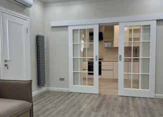 Продажа 3-ком. квартиры, 85 м2, Грозный, улица Муслима Г. Гайрбекова, 68к2