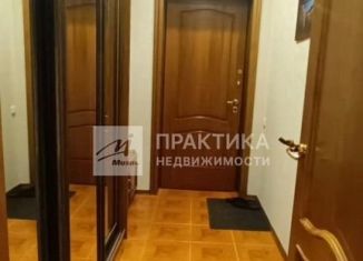 Сдаю в аренду четырехкомнатную квартиру, 120 м2, Москва, улица Исаковского, 6к3, метро Мякинино