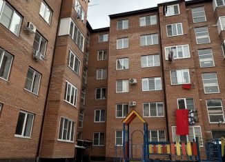 Продается двухкомнатная квартира, 57 м2, Владикавказ, улица Зураба Магкаева, 83к1