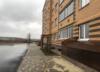 Продаю трехкомнатную квартиру, 66 м2, Калуга, Советская улица, 182к2