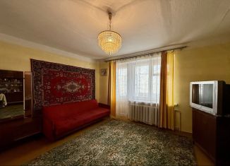 Продам двухкомнатную квартиру, 48.9 м2, посёлок городского типа Советский, улица Крымских Партизан, 10