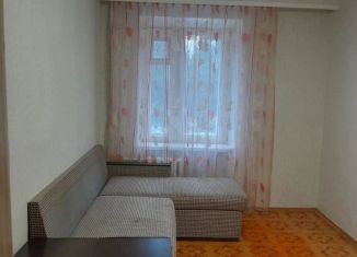 Сдается трехкомнатная квартира, 54 м2, Дзержинск, улица Чапаева, 65