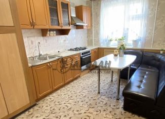 Продам 3-комнатную квартиру, 66 м2, Казань, улица Юлиуса Фучика, 131