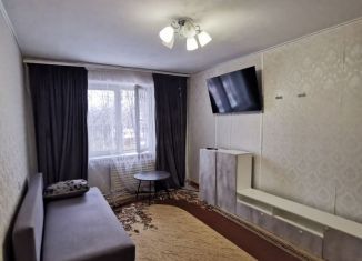 Сдам 2-ком. квартиру, 50 м2, Уфа, улица Адмирала Ушакова, 88/1, Орджоникидзевский район