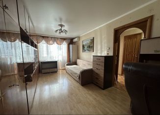 Сдается в аренду 1-ком. квартира, 40 м2, Казань, улица Побежимова, 46