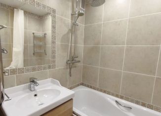 Продается 3-ком. квартира, 71 м2, Тольятти, Спортивная улица, 18