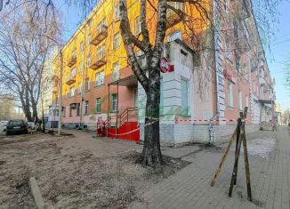 Продаю торговую площадь, 44 м2, Тверь, проспект Победы, 48/29