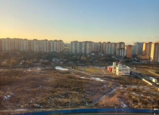 Сдаю в аренду 3-ком. квартиру, 80 м2, посёлок Новогорелово, улица Современников, 11/6к2