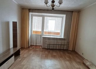 Продается 1-комнатная квартира, 33 м2, Бугульма, улица Владимира Ленина, 2