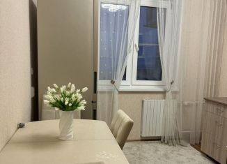 Продается 2-ком. квартира, 52 м2, Челябинск, улица Хохрякова, 34, Тракторозаводский район