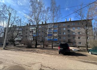 Продаю трехкомнатную квартиру, 58.5 м2, Вязьма, улица Репина, 17