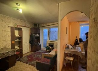 Продажа 3-ком. квартиры, 43 м2, Саратов, улица имени Осипова, 8