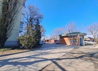 Продается торговая площадь, 27 м2, Таганрог, улица Дзержинского, 37-2