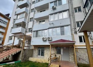 Трехкомнатная квартира на продажу, 74.1 м2, Феодосия, улица Габрусева, 13