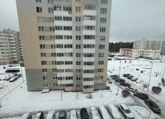 Продается 2-ком. квартира, 55.7 м2, Верхняя Пышма, улица Машиностроителей, 7, ЖК Рифей