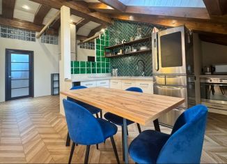 Продам трехкомнатную квартиру, 103 м2, Архангельск, улица Володарского, 23