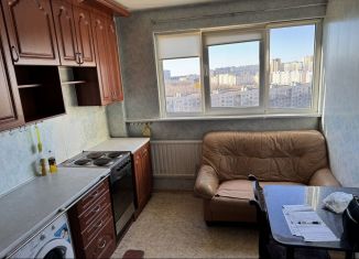 Сдам в аренду 3-комнатную квартиру, 60 м2, Санкт-Петербург, улица Доблести, 26к2, Красносельский район