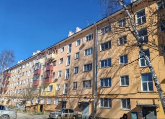 Продам 2-ком. квартиру, 45 м2, Нижний Новгород, улица Коминтерна, 158, микрорайон Дарьино