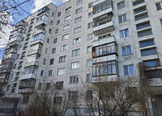 Трехкомнатная квартира на продажу, 62 м2, Челябинская область, улица Молодогвардейцев, 58В