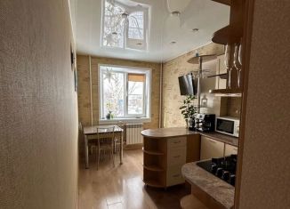 Продаю 2-ком. квартиру, 44.4 м2, Архангельск, улица Красных Партизан, 18