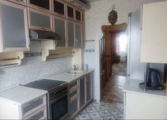 Сдам в аренду 3-комнатную квартиру, 59 м2, Тайшет, микрорайон Новый, 13