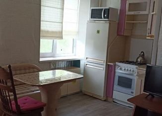 Аренда двухкомнатной квартиры, 43 м2, Волхов, Молодёжная улица, 10