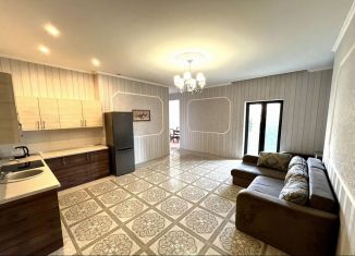 3-комнатная квартира на продажу, 84.4 м2, посёлок городского типа Ливадия, улица Батурина, 40А, ЖК Император