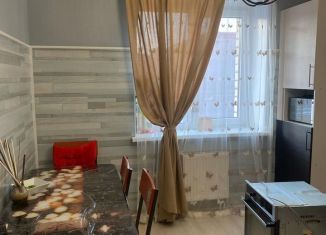 Двухкомнатная квартира в аренду, 63.6 м2, Череповец, улица Раахе, 66