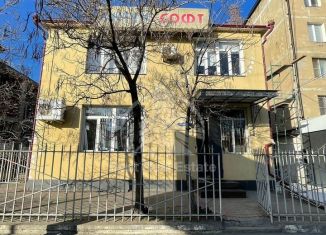 Сдам в аренду офис, 250 м2, Махачкала, проспект Имама Шамиля, 75, Ленинский внутригородской район