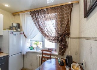 Продажа 1-ком. квартиры, 29 м2, Тобольск, 9-й микрорайон, 13А