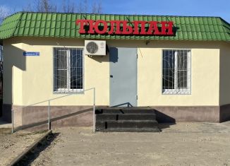 Продаю торговую площадь, 60 м2, Калмыкия, улица Лиджиева, 2