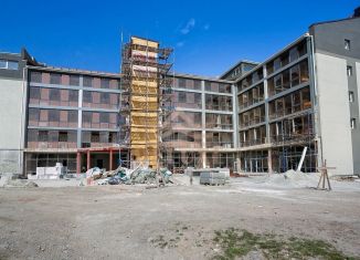 Трехкомнатная квартира на продажу, 41.8 м2, Алушта, улица Володарского, 9