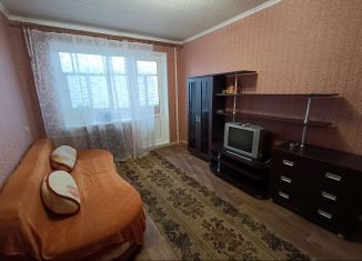 Сдаю 2-ком. квартиру, 38 м2, Дзержинск, проспект Ленинского Комсомола, 32