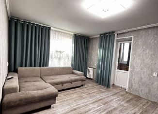 Трехкомнатная квартира на продажу, 60 м2, Туймазы, улица 70 лет Октября, 5