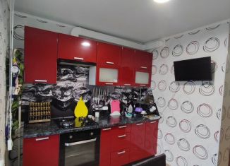 Продажа 3-ком. квартиры, 71.1 м2, Кингисепп, улица Строителей, 9