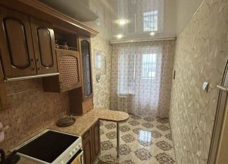 Продаю 2-комнатную квартиру, 43.8 м2, Великие Луки, Вокзальная улица, 30