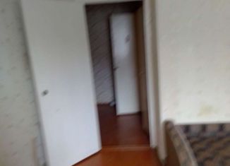 Продаю 2-комнатную квартиру, 53 м2, село Липовая Роща, площадь 70 лет Октября, 3