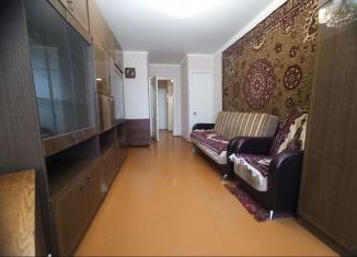Продается трехкомнатная квартира, 50.4 м2, Луховицы, улица Льва Толстого, 2