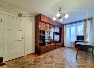 Продается двухкомнатная квартира, 42.2 м2, Санкт-Петербург, Двинская улица, 4к3, метро Нарвская