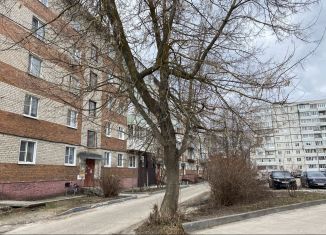 Продам 3-ком. квартиру, 60 м2, Московская область, проспект Маршала Борзова, 16