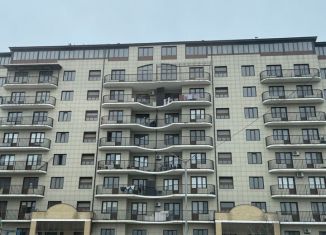 Продам трехкомнатную квартиру, 90 м2, Урус-Мартан, улица имени Ахмат-Хаджи Кадырова, 31А