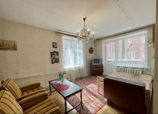 Сдается 1-комнатная квартира, 33 м2, Москва, Октябрьская улица, 20, Октябрьская улица