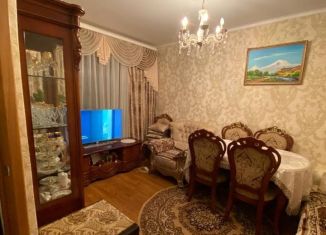 Сдается в аренду двухкомнатная квартира, 41 м2, Екатеринбург, улица Учителей, 1, улица Учителей